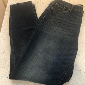 Old Navy Curvy / Mid-Rise Stretch Jeans 12